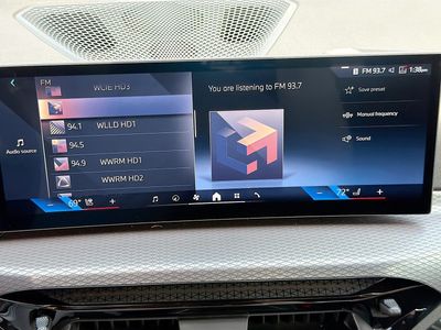 2025 BMW 3 Series - Photo 31