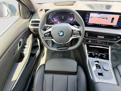 2025 BMW 3 Series - Photo 17
