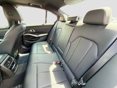 2025 BMW 3 Series - Photo 21