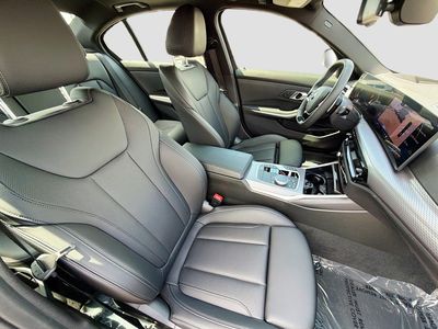2025 BMW 3 Series - Photo 15