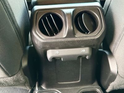 2019 Jeep Wrangler Unlimited - Photo 18