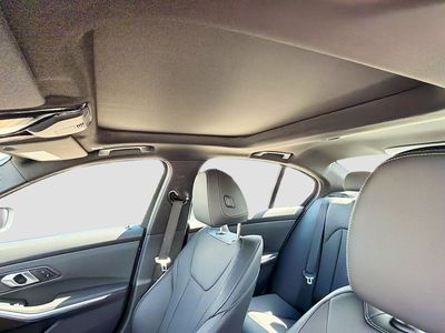 2025 BMW 3 Series - Photo 27