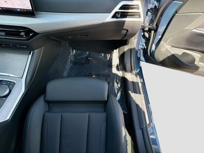 2025 BMW 3 Series - Photo 18