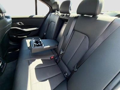 2025 BMW 3 Series - Photo 21
