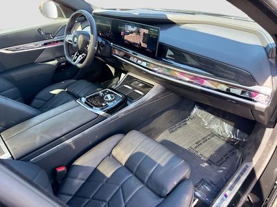 2026 BMW 7 Series — photo 14 view