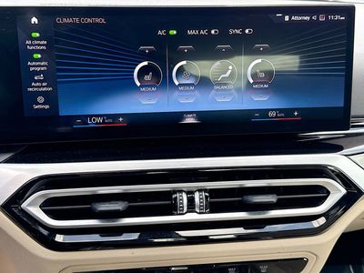 2023 BMW 3 Series - Photo 34