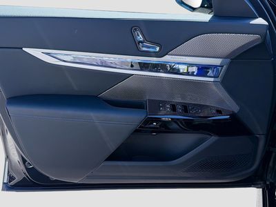 2026 BMW i7 - Photo 21