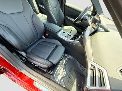 2025 BMW 3 Series - Photo 15