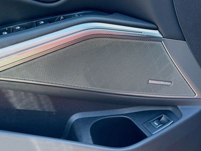 2025 BMW 3 Series - Photo 24
