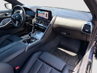 2023 BMW M8 — photo 14 view