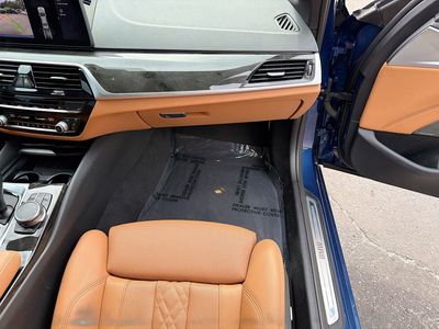 2023 BMW 5 Series - Photo 17