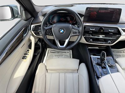 2021 BMW 5 Series - Photo 17