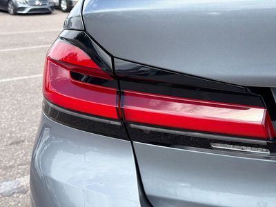 2021 BMW 5 Series - Photo 10