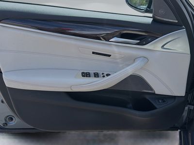 2021 BMW 5 Series - Photo 22
