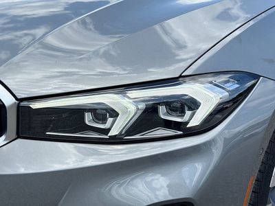2025 BMW 3 Series - Photo 9