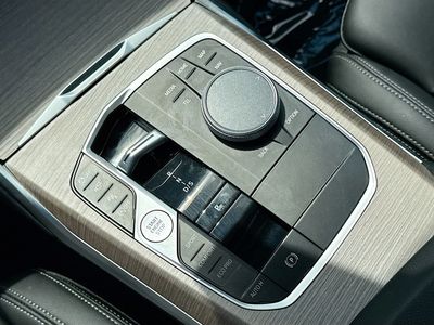 2025 BMW 3 Series - Photo 29