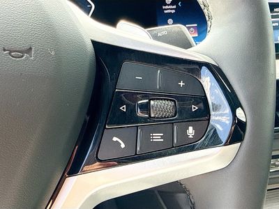 2025 BMW 3 Series - Photo 39