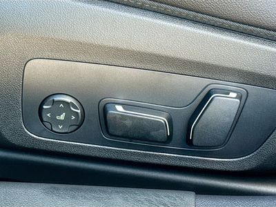 2026 BMW 3 Series - Photo 25