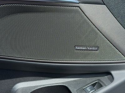 2025 BMW 3 Series - Photo 23
