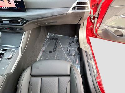2025 BMW 3 Series - Photo 17