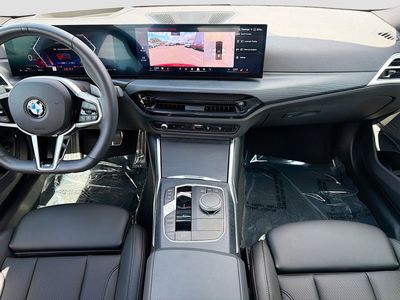 2025 BMW 3 Series - Photo 18