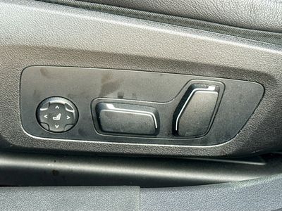 2025 BMW 3 Series - Photo 25
