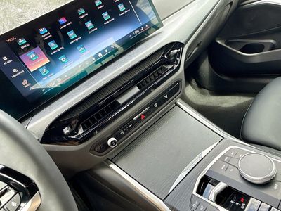 2025 BMW 3 Series - Photo 28