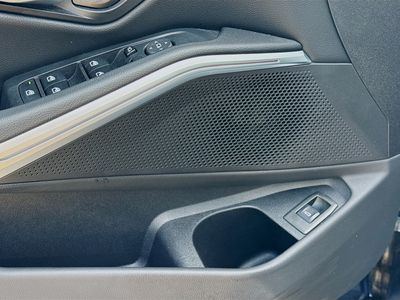 2025 BMW 3 Series - Photo 24