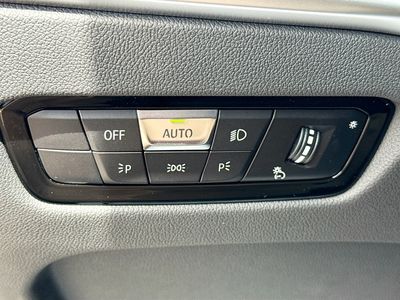 2025 BMW 3 Series - Photo 35