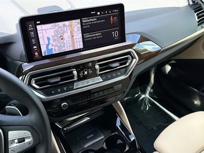 2025 BMW X4 - Photo 28
