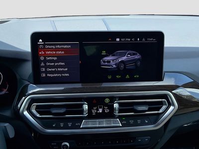 2025 BMW X4 - Photo 30