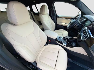 2025 BMW X4 - Photo 15