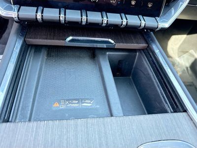 2024 GMC Acadia - Photo 32
