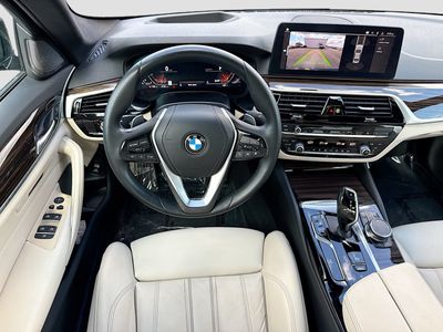 2023 BMW 5 Series - Photo 17