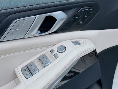 2021 BMW X7 - Photo 23