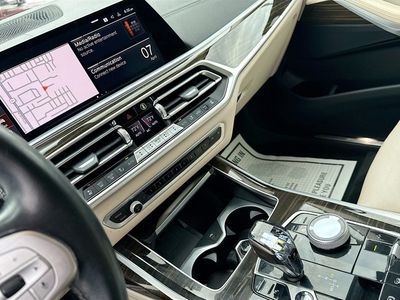 2021 BMW X7 - Photo 28