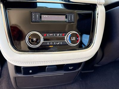 2021 Lincoln Navigator - Photo 19