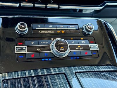 2021 Lincoln Navigator - Photo 33