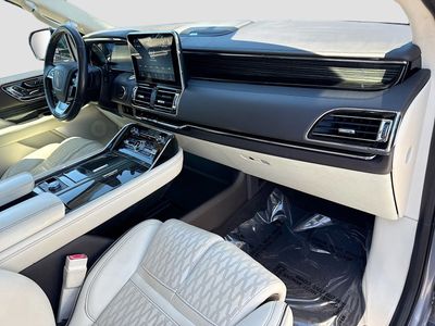 2021 Lincoln Navigator - Photo 13