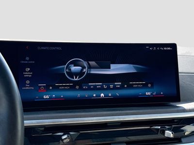 2025 BMW X7 - Photo 37
