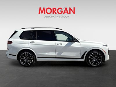 2025 BMW X7 - Photo 2