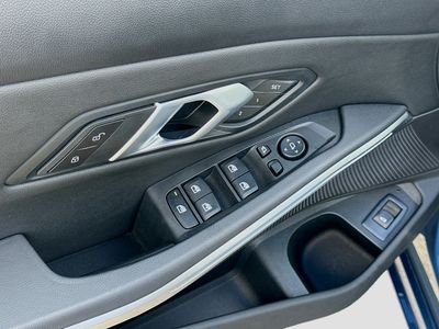 2025 BMW 3 Series - Photo 23
