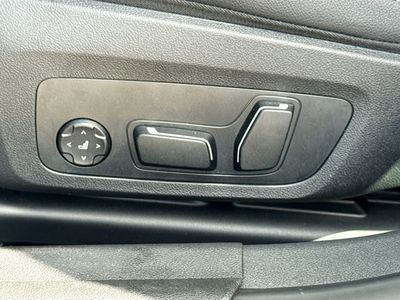 2025 BMW 3 Series - Photo 25