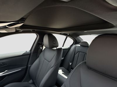 2025 BMW 3 Series - Photo 27