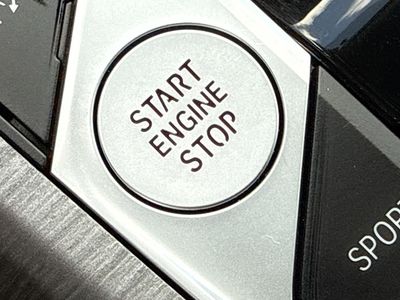 2025 BMW 3 Series - Photo 37