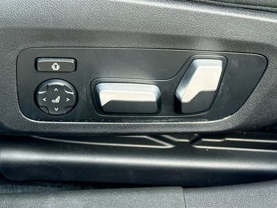2021 BMW 3 Series - Photo 24