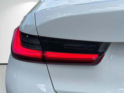 2021 BMW 3 Series - Photo 10