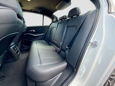 2021 BMW 3 Series - Photo 20