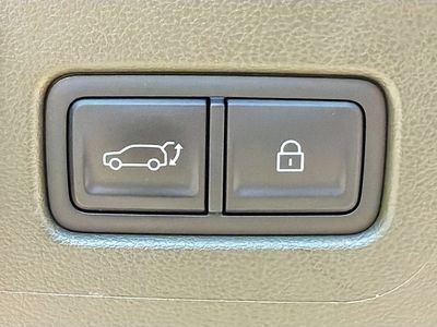2025 Hyundai Santa Fe - Photo 13