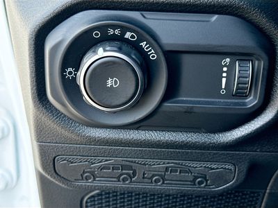 2025 Jeep Wrangler - Photo 32